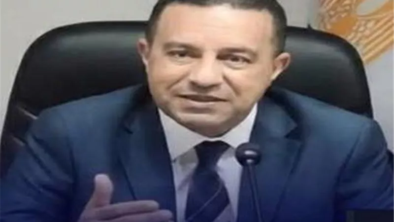 محافظ المنوفية يتفقد مراكز الخدمات ويستمع للأهالي