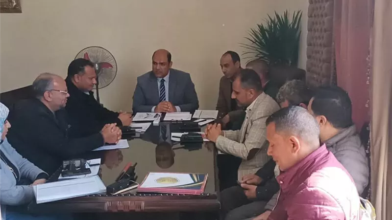 رئيس مدينة دسوق يناقش ملفات التصالح والتعديات والإزالات والإشغالات 