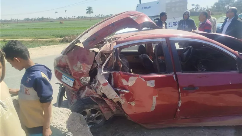مصرع فتاتين وإصابة أربعة أخرين  فى حادثتين منفصلتين  بمركزي ديروط وصدفا