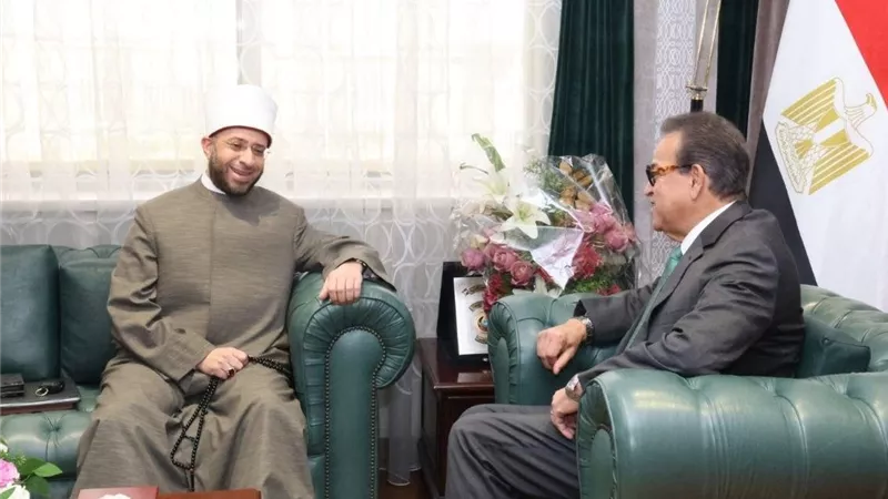 «الصحة» تبحث مع «الأوقاف» توحيد الخطاب التوعوي لمواجهة القضية السكانية