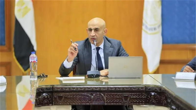 «نروح نعمل إيه؟».. حالة من الغضب بعد فصل 241 طالبة بمدرسة أحمد عرابي|خاص