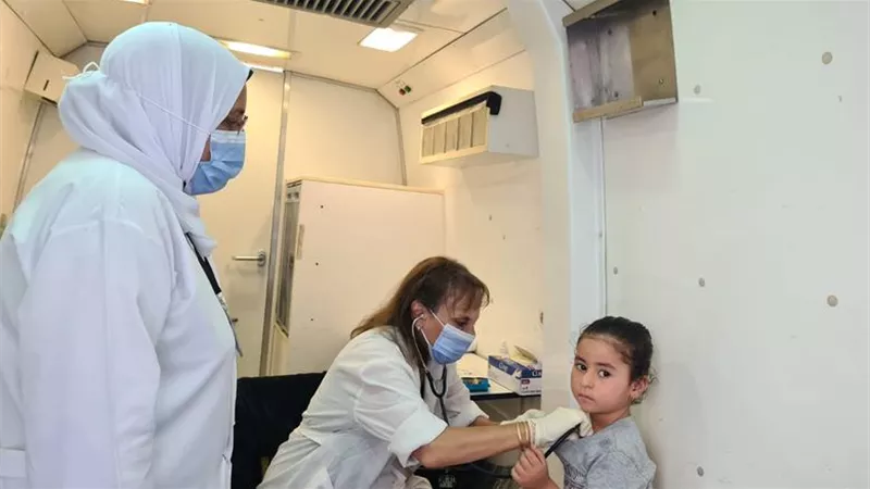 حتى نهاية مارس.. قوافل «حياة كريمة» بالمحافظات لعلاج المواطنين مجانًا