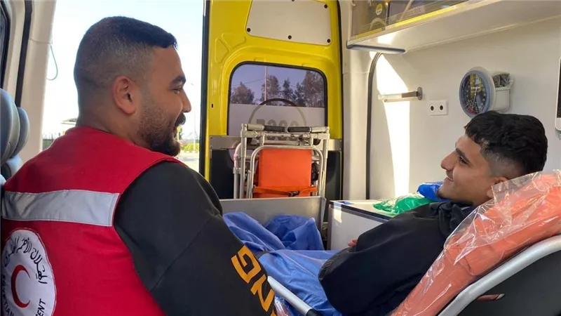 الهلال الأحمر المصري يدفع بالمزيد من المساعدات إلى قطاع غزة