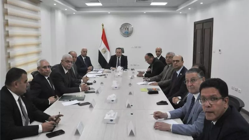 وزير التعليم العالي يجتمع مع رؤساء الجامعات الأهلية لمتابعة انتظام الدراسة