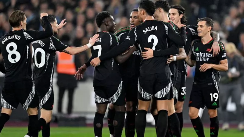 موقف أرسنال من انتقال مدافعه إلى ريال مدريد