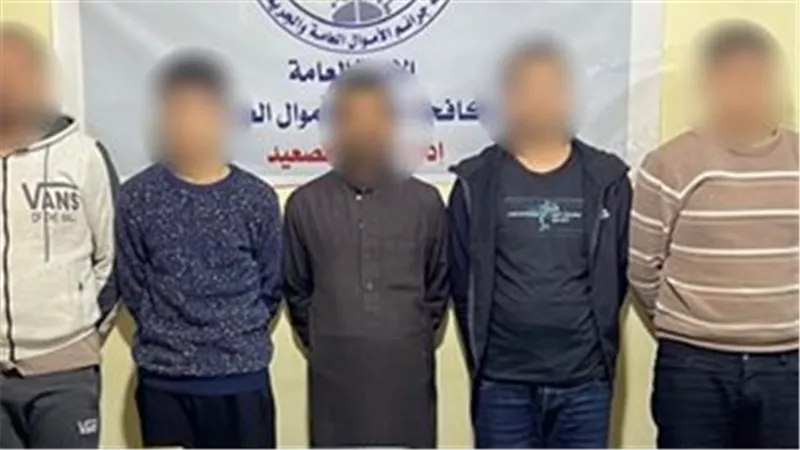 بـ 63 شريحة و11 هاتفا.. نهاية نشاط عصابة 
