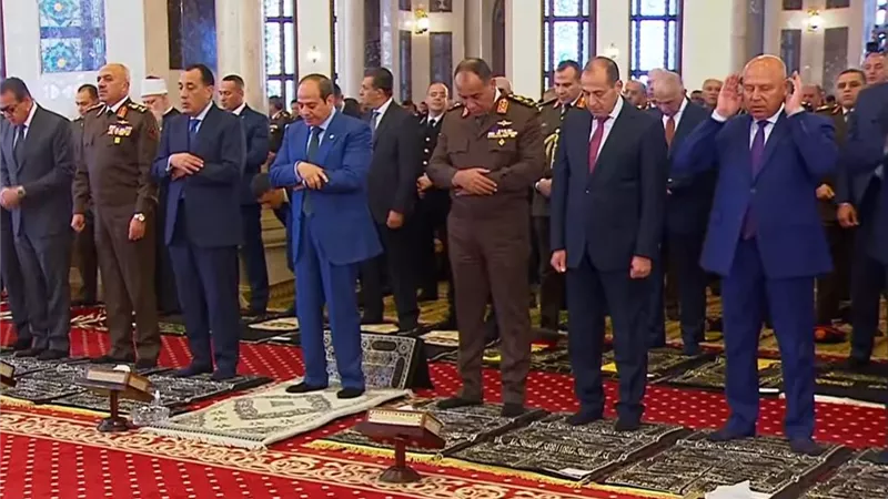 الرئيس السيسي: تضحيات الشهداء ستظل مصدر فخر للأمة