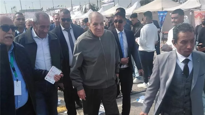 إبراهيم محلب يدلي بصوته في انتخابات نقابة المهندسين بالقاهرة