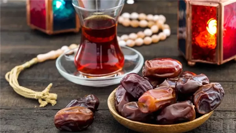 وفقا للخبراء.. أفضل وقت لتناول التمر لتحسين عملية الهضم