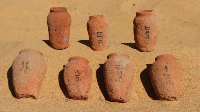 الأعلى للآثار يكشف مقابر صخرية من الدولة القديمة في قبة الهواء بأسوان