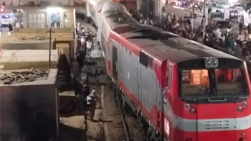 انحراف قطار 977 عن مساره بالأقصر