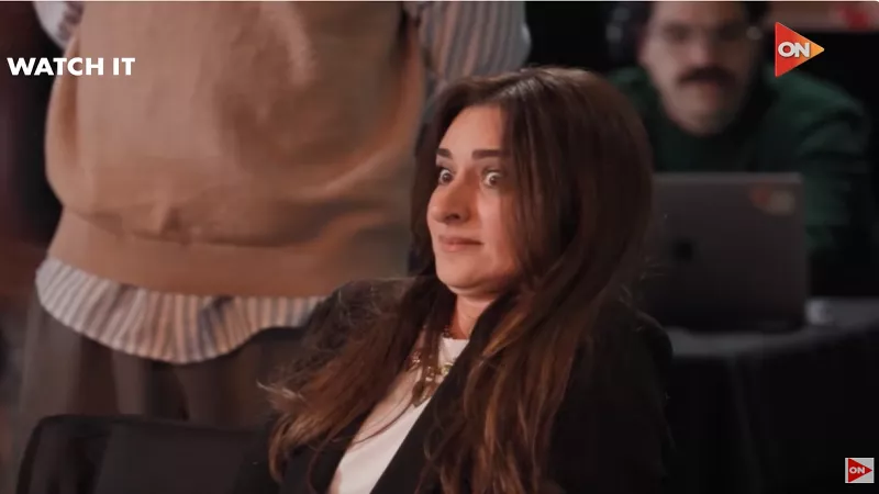 قلبها رقيق.. أمينة خليل تتعاطف مع الأسيستانت بعد وقوعه في الكاميرا الخفية