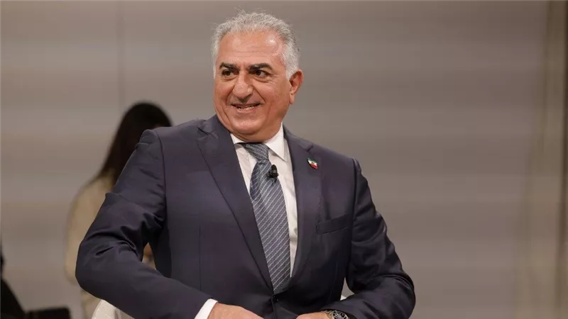الدعم وصل.. أول تعليق لـ نجل شاه إيران بعد بدء الحرب على بلاده|شاهد