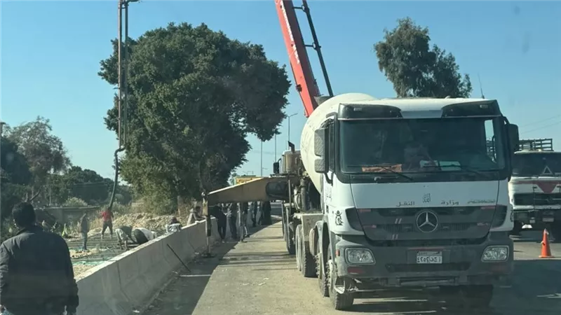زيادة معدلات العمل بكوبري الحواتكة بمنفلوط أسيوط ضمن خطة الصيانة الشاملة