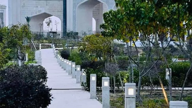 الإسكان تكثف العمل بالنهر الأخضر وR5 في العاصمة الجديدة