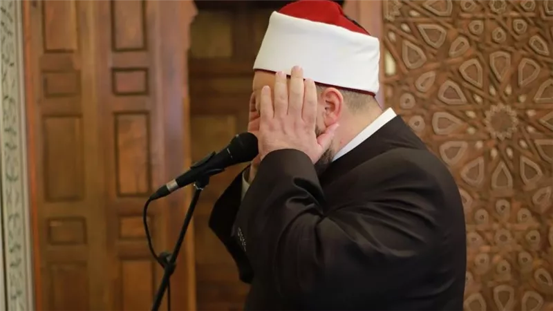موعد أذان المغرب اليوم العاشر من رمضان.. ردد دعاء الإفطار للصائمين