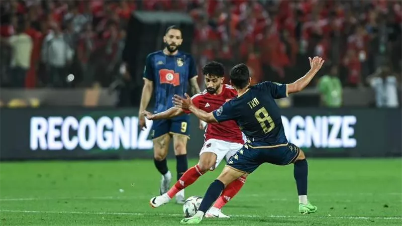 كاف يعلن حكام مباراتي الأهلي والترجي في ربع نهائي دوري أبطال إفريقيا