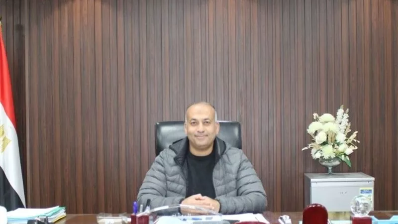 «مدينة بدر» تكثف جهود إصلاح الطرق والحفاظ على المظهر الحضاري