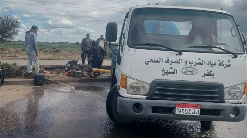 مياه كفرالشيخ: إصلاح خط طرد رافع صرف صحي بلطيم الرئيسي