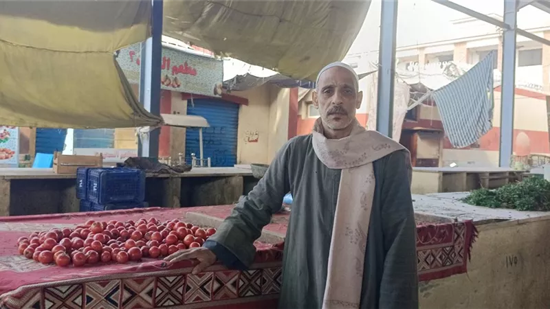 الطماطم بـ20 جنيهًا في الإسماعيلية ورئيس التجزئة: فاصل العروة السبب|فيديو
