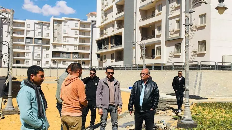 «حدائق العاصمة» تواصل تطوير المسطحات الخضراء لتحسين المظهر الحضاري