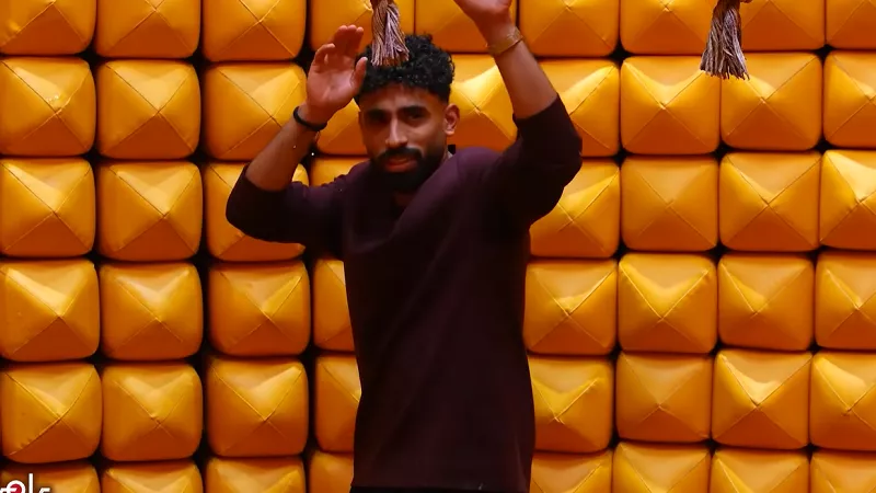 أسد الأهلي في «رامز ليفل الوحش».. مروان عطية يرد بلا تردد|فيديو