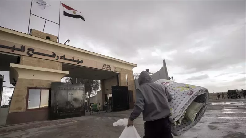 إسرائيل تغلق معابر قطاع غزة حتى إشعار آخر
