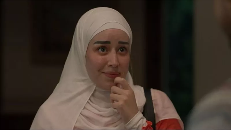 فرح الزاهد في روج أسود قدمت رسالة للأهل: بلاش العنف علشان ولادكم