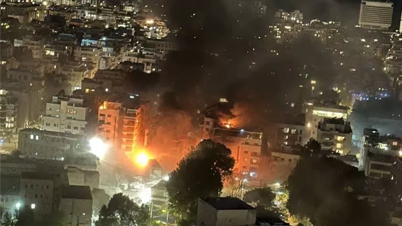 بسبب صواريخ إيران.. مقتل إسرائيلية ودمار واسع في تل أبيب| فيديو 