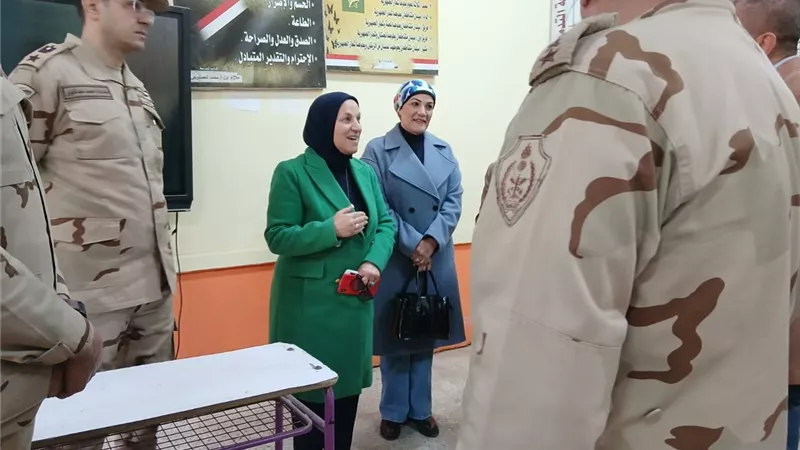 همت أبو كيلة تتابع الاختبارات العسكرية لطلاب الثانوية العامة