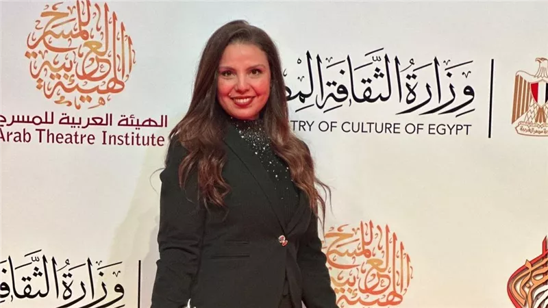إيناس نور: 