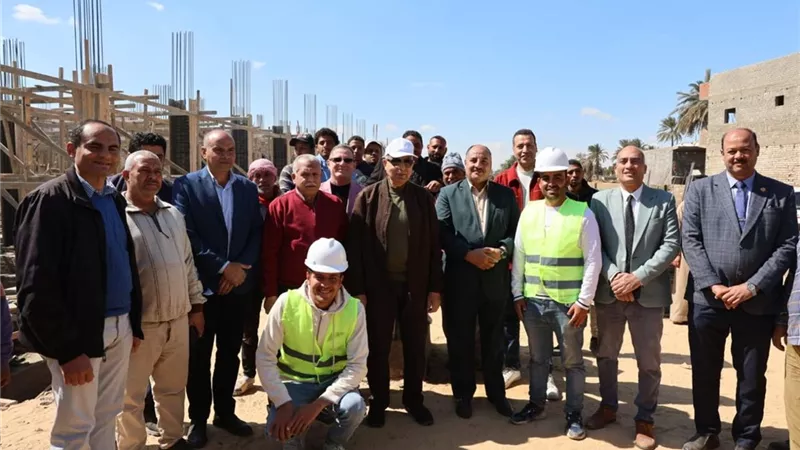 محافظ المنيا يضع حجر أساس مجمع الجزائر التعليمي بسمالوط بتكلفة 54.5 مليون 