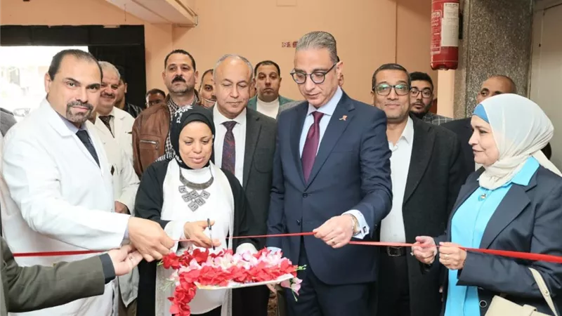 محافظ الجيزة يفتتح أول بنك دم تجميعي بمستشفى إمبابة العام بالعجوزة