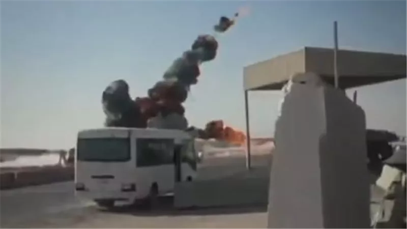 طائرة مسيرة تنفجر قرب قاعدة أمريكية في الكويت|فيديو