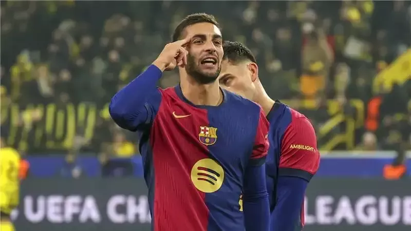 ديكو يثير الجدل حول مستقبل فيران توريس رغم نية برشلونة التجديد