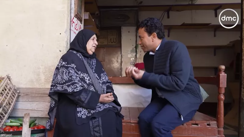 سامح حسين يحقق أحلام أسرة بالمنيا في «بركة رمضان»|فيديو
