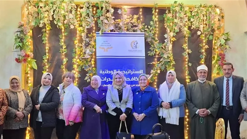 «أمسيات الأسرة المصرية» بأبو قرقاص.. توعية متكاملة وتمكين اقتصادي