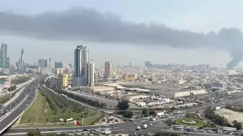 لليوم الثالث على التوالي.. سماع دوي انفجارات تهز عاصمة البحرين