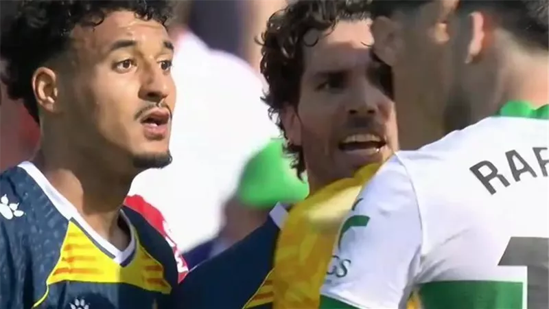 بروتوكول مكافحة العنصرية يفعل في الدوري الإسباني بعد واقعة مثيرة