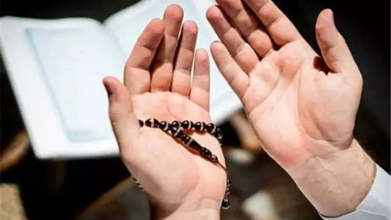 اللهم ارفع عن بلادنا الغُمة واكفهم شر الفتن».. دعاء يوم 12 من شهر رمضان