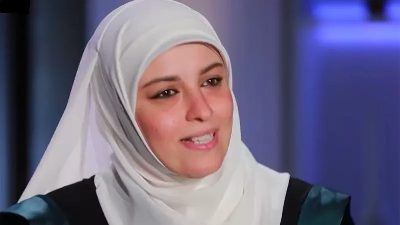 واعظة: لا تجعل همك عد صفحات القرآن لختمه بل تدبر المعاني