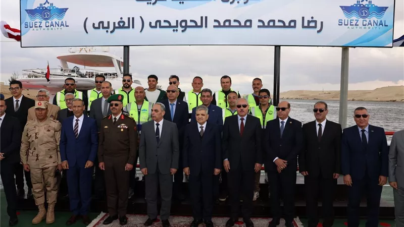 رئيس هيئة قناة السويس ومحافظ الإسماعيلية يفتتحان محور الشهيد الحويحي