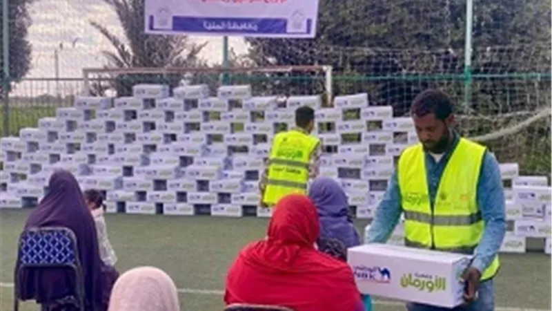 «تضامن المنيا» توزع 630 كرتونة رمضان على الأسر الأولى بالرعاية بقرى سمالوط