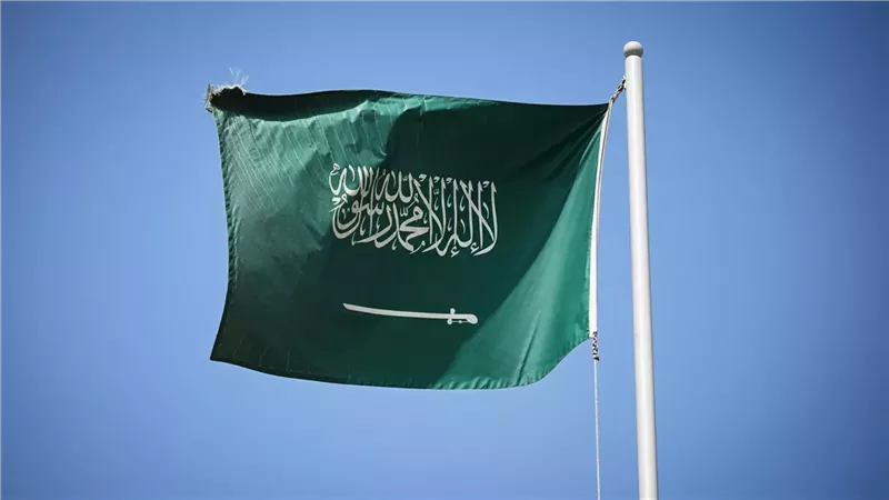 تدمير 5 مسيرات بالقرب من قاعدة جوية جنوب شرق عاصمة السعودية 