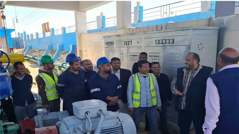 رئيس مياه سوهاج يتفقد محطات مياه الشرب بمركز دار السلام