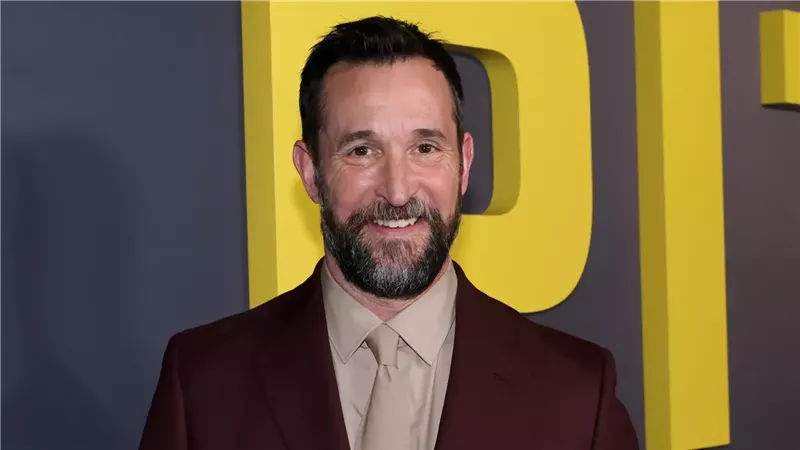 نوا وايلي يفوز بجائزة أفضل ممثل في مسلسل درامي بجوائز Actor Awards