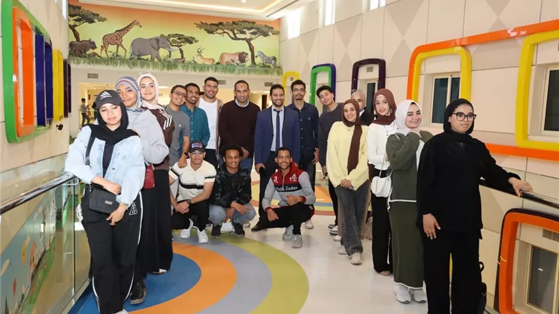 وفد السياحة والفنادق يدعم الأطفال مرضى السرطان في الصعيد