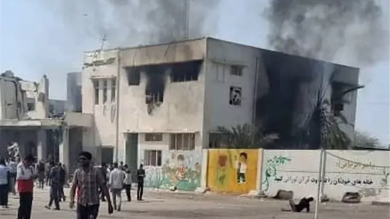 إغلاق المدارس في إيران.. والتحول إلى التعليم عن بعد