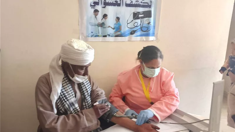 انطلاق فعاليات اليوم الأول للقافلة الطبية المجانية بالطود جنوب الأقصر 