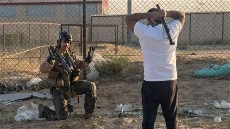«هددوه بالعصا ووضعوه بشنطة السيارة».. مواطنون كويتيون يمسكون بأمريكي|فيديو